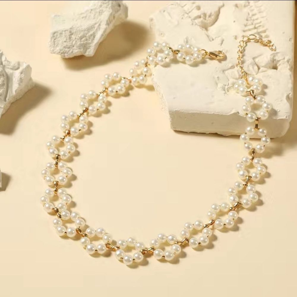 Flower Shape Braid Necklace Faux Pearls Short Choker Necklace - Picture 7 of 9